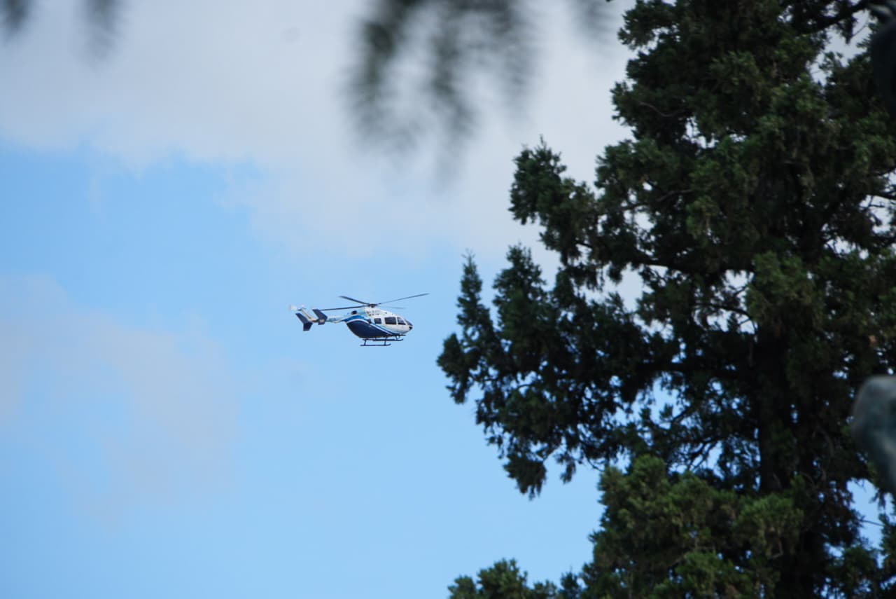 Sorpresa en la zona de Tribunales por vuelos incesantes de un helicóptero