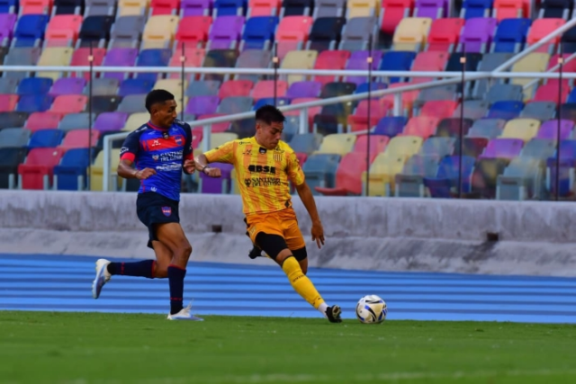 Clásico infernal en el Madre: Güemes y Mitre empataron 2-2 en un partidazo