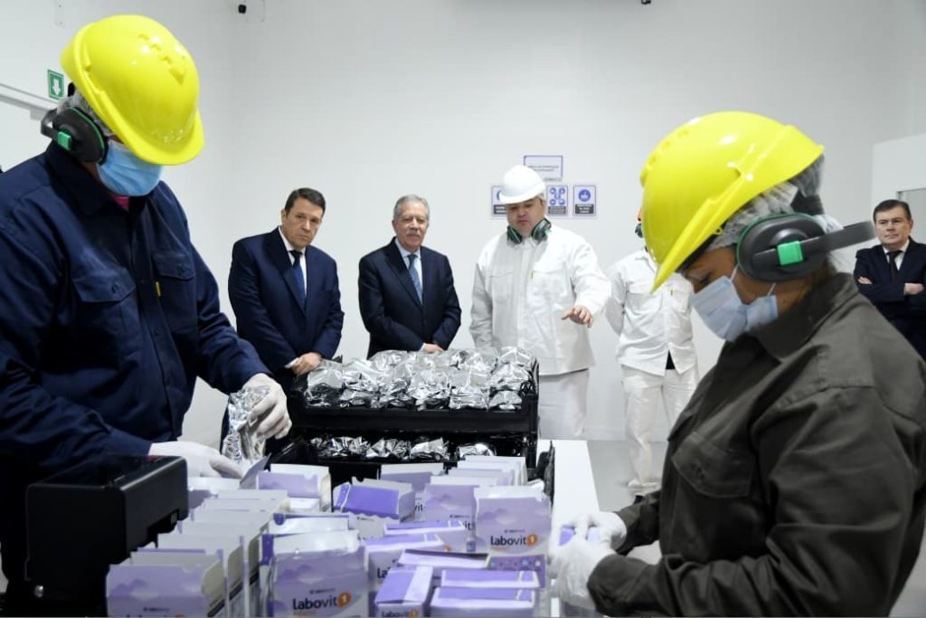 Suárez participó de las inauguración de la nueva planta industrial de Labofarma S.A en La Banda