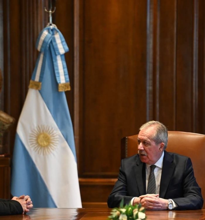 El Gobernador Elías Suárez recibió al reconocido filósofo Darío Sztajnszrajber