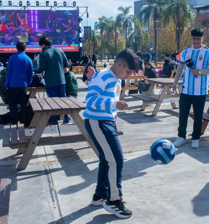 El Fórum se prepara para vivir una nueva fiesta albiceleste con el partido entre Argentina e Inglaterra