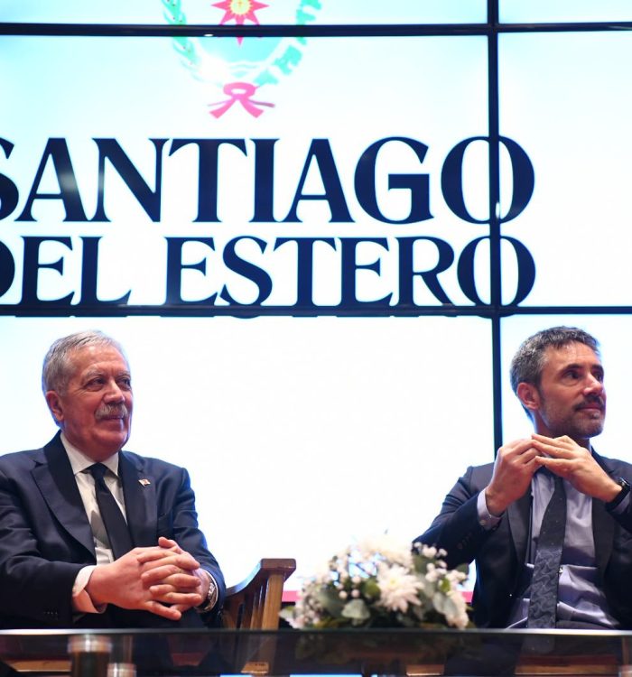 Suárez formó parte del conversatorio Alumni y del encuentro del CFI