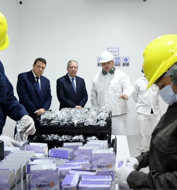 Suárez participó de las inauguración de la nueva planta industrial de Labofarma S.A en La Banda