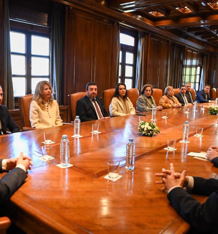 El gobernador Elías Suárez recibió al embajador de China y a empresarios para fortalecer vínculos de cooperación