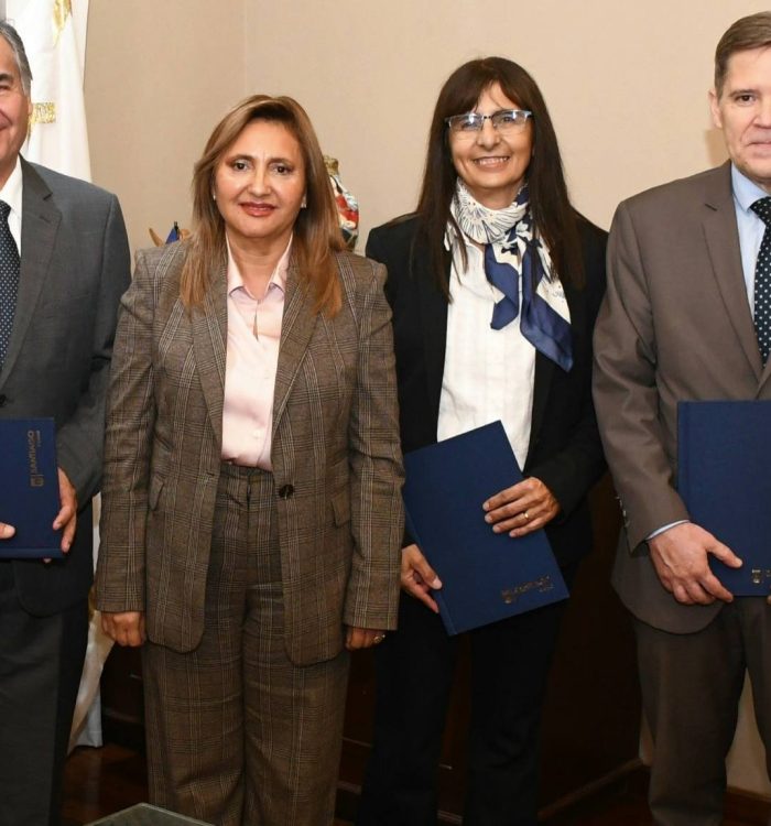 La intendente Ing. Norma Fuentes tomó juramento a nuevos funcionarios de la Municipalidad de la Capital