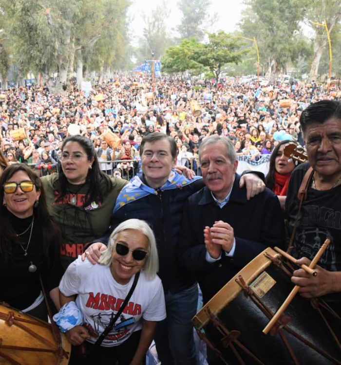 Miles de santiagueños y turistas vibraron en la XXIV Marcha de los Bombos y la XII Marcha de Cuerdas y Fuelles